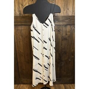 J.O.A Los Angeles White Flowy Slip Dress Lightweight Abstract Pattern Career M
